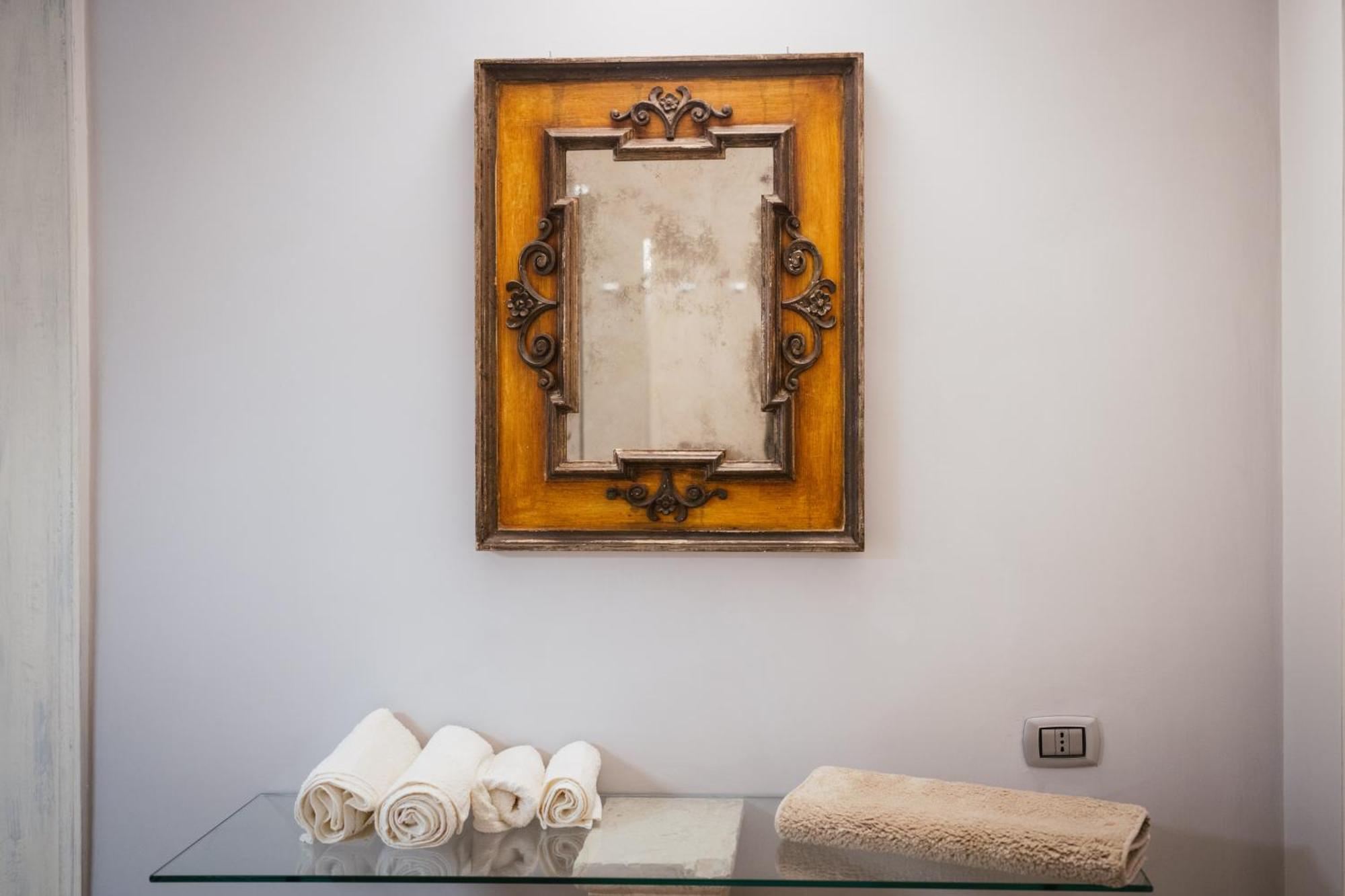 Calefati Suite 54 Bari Bagian luar foto