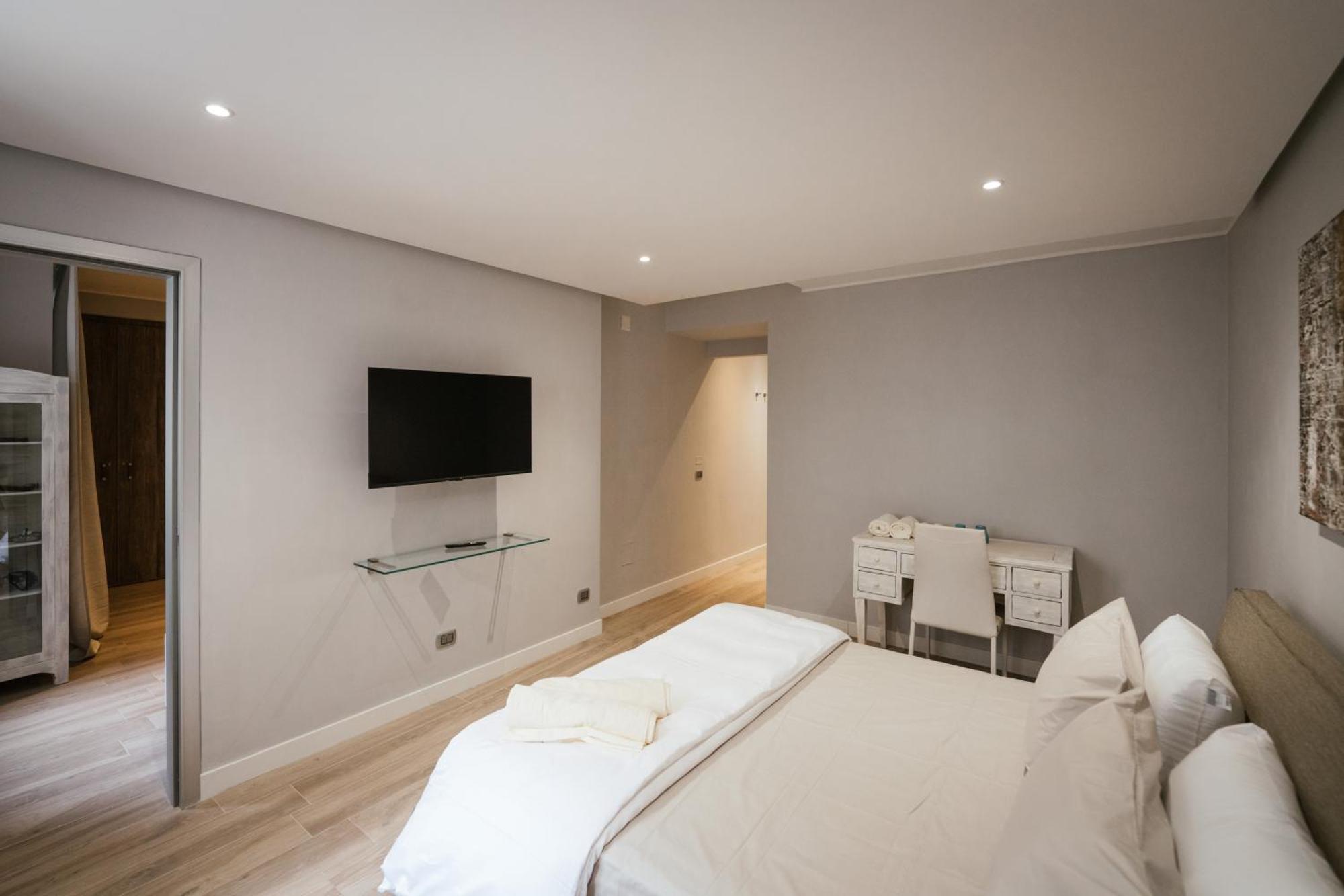 Calefati Suite 54 Bari Bagian luar foto